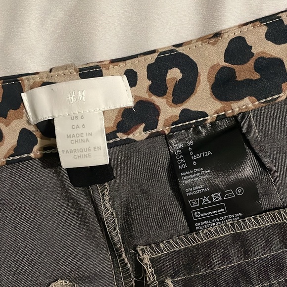 ✨Leopard Print Pants✨ - Picture 3 of 6